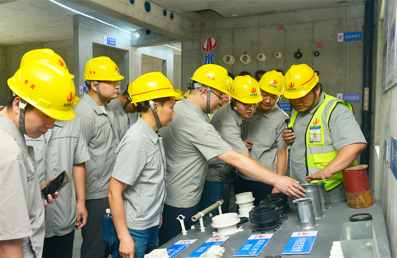 为进一步推进优质客户高效履约，提升交付品质、达成客户满意，2025年6月25日，乐天使建设集团在上海组织召开2025年越秀地产、华润置业客户履约推进会。